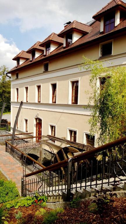 Pension Mlyn Stare Mitrovice Sedlec-Prcice Kültér fotó
